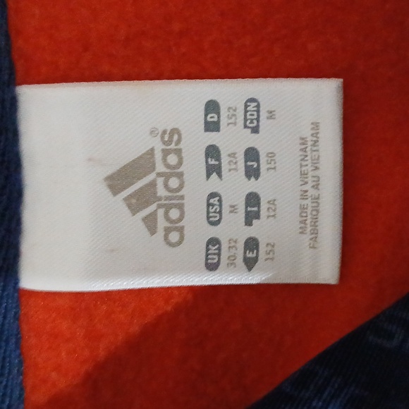 Ladies Sweater - Picture 3 of 3